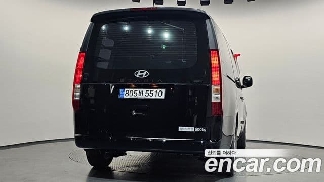 Hyundai Staria 4