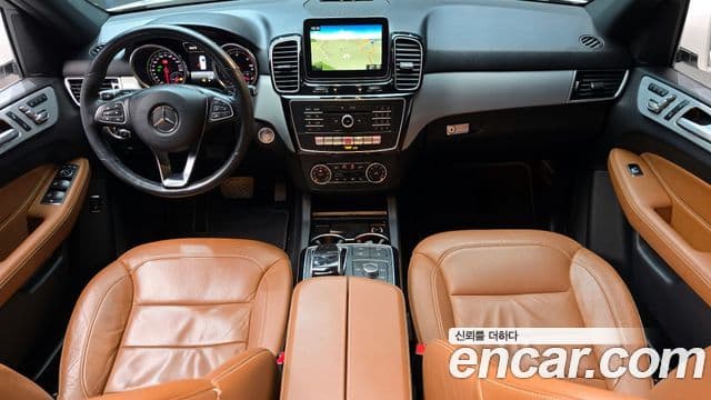 Mercedes-Benz GLE-Class W166 4