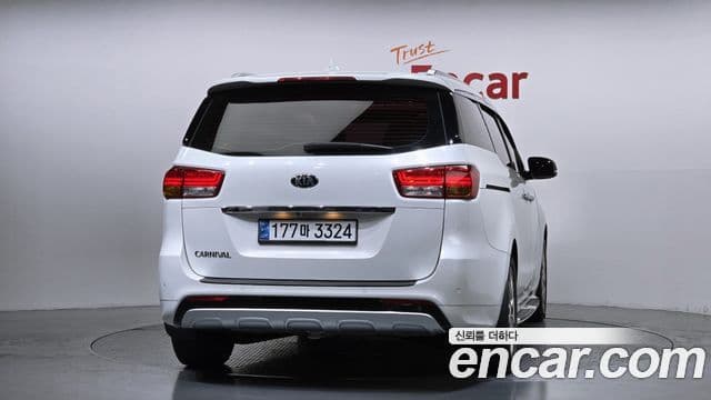 Kia All New Carnival 3