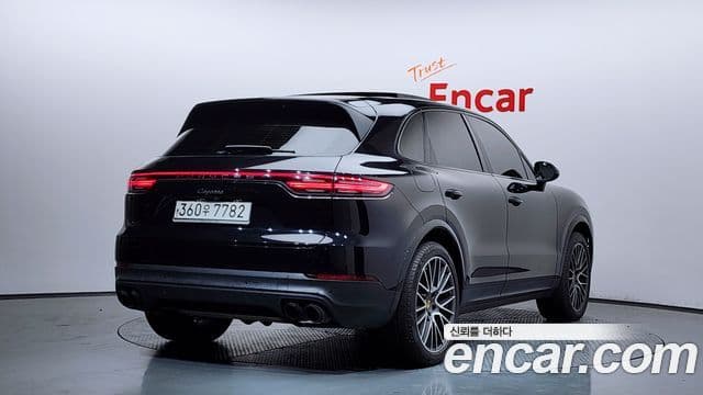 Porsche Cayenne (PO536) 2