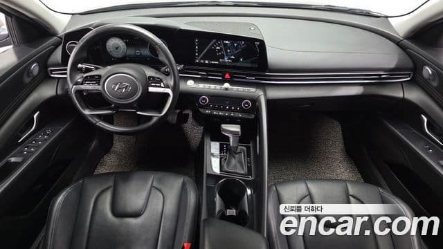 Hyundai Avante (CN7) 4
