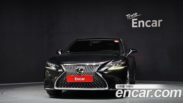 Lexus LS500 5th Gen 3