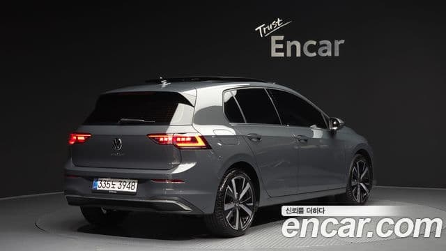 Volkswagen Golf 8th Gen 2