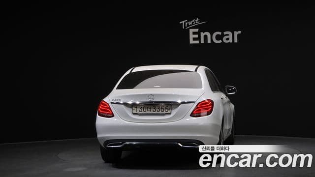 Mercedes-Benz C-Class W205 4