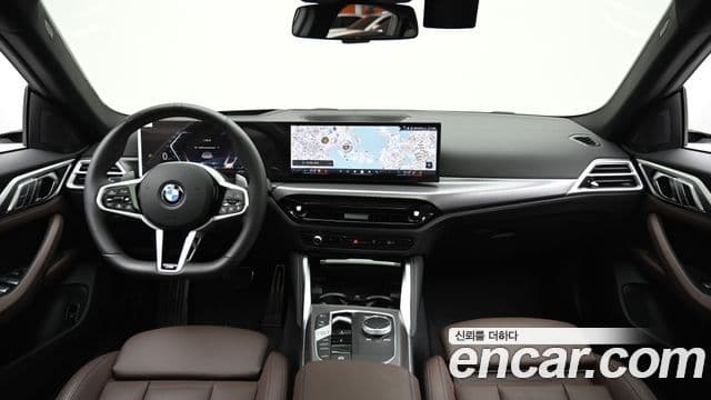 BMW 4 Series (G22) 4