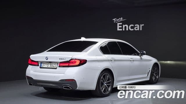 BMW 5 Series (G30) 2