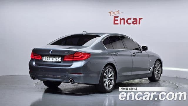 BMW 5 Series (G30) 2