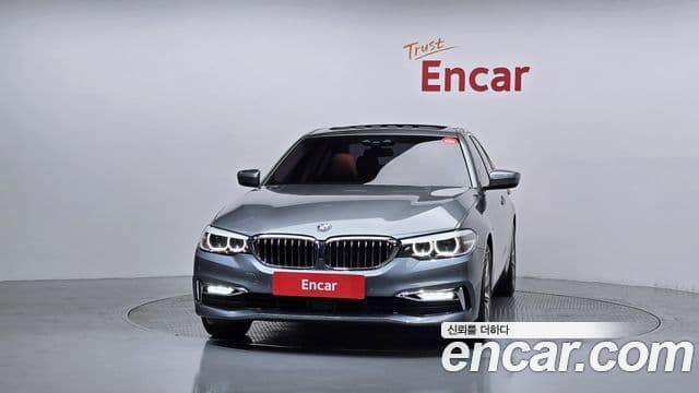 BMW 5 Series (G30) 3