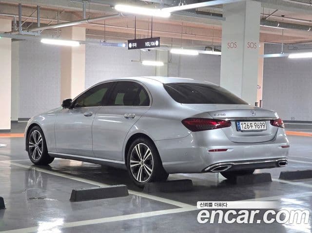 Mercedes-Benz E-Class W213 3