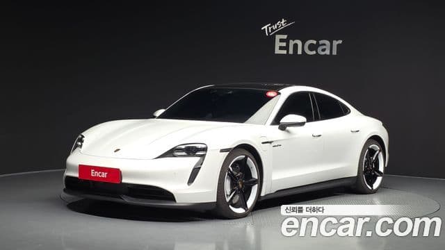 Porsche Taycan 1