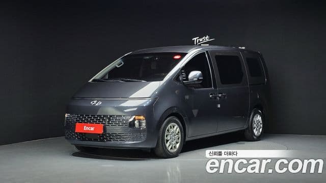 Hyundai Staria 1