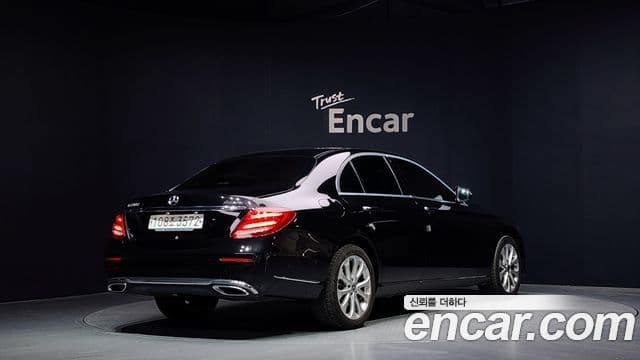 Mercedes-Benz E-Class W213 2
