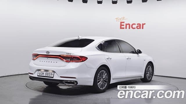 Hyundai Grandeur IG Hybrid 2
