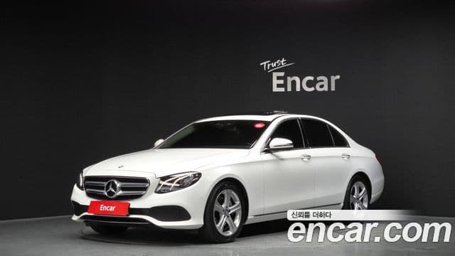 Mercedes-Benz E-Class W213 1