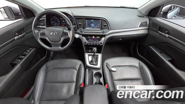 Hyundai Avante AD 4