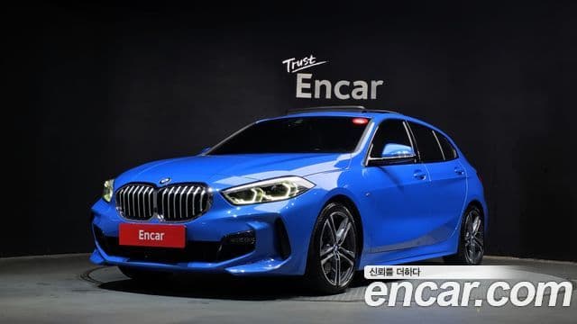 BMW 1 Series (F40) 1