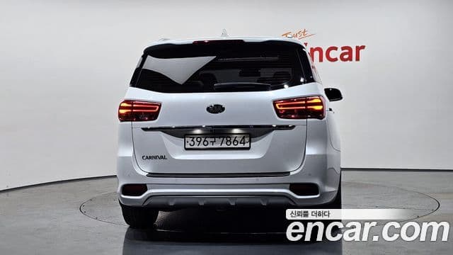 Kia The New Carnival 4