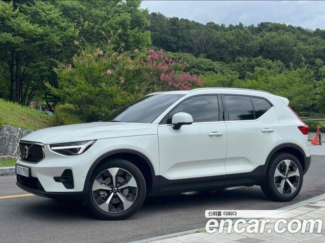 Volvo XC40 3