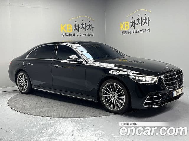 Mercedes-Benz S-Class W223 1