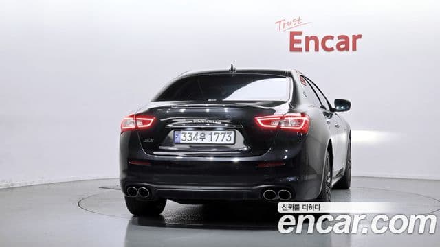 Maserati Ghibli 4