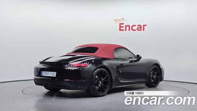 Porsche 718 Boxster 2