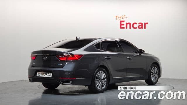 Kia All New K7 Hybrid 2