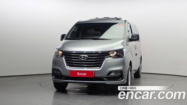 Hyundai The New Grand Starex 3