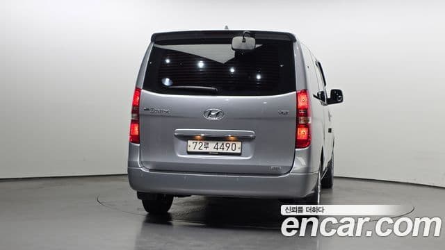 Hyundai The New Grand Starex 4
