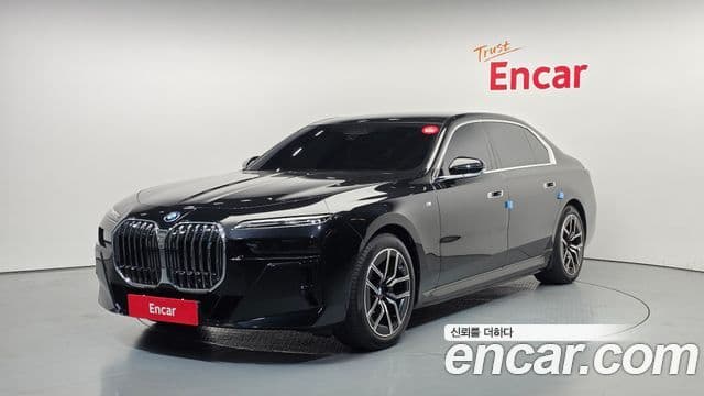 BMW i7 (G70)