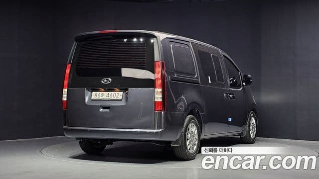 Hyundai Staria 2