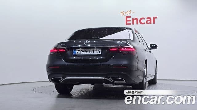 Mercedes-Benz E-Class W213 3