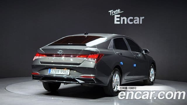 Hyundai Avante (CN7) 2