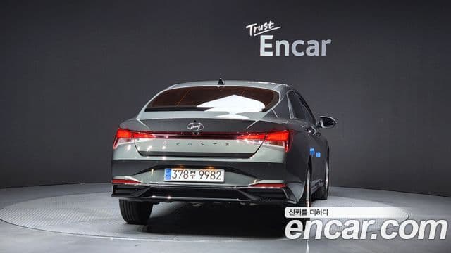 Hyundai Avante (CN7) 4