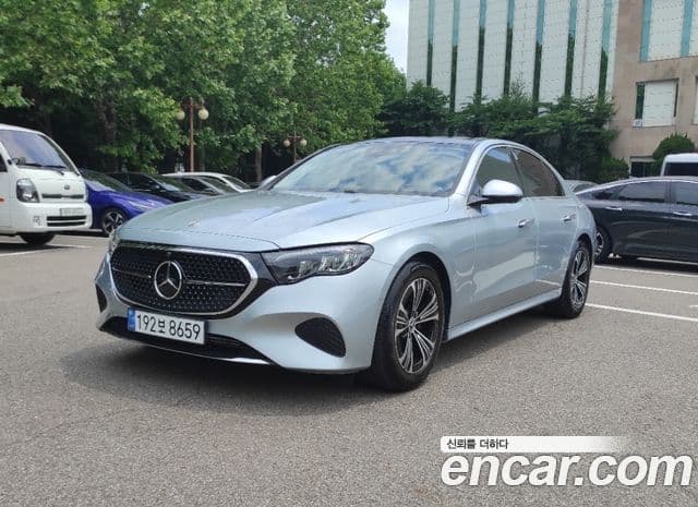 Mercedes-Benz E-Class W214 1