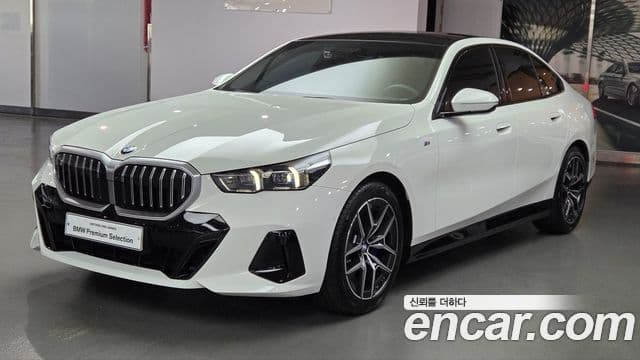 BMW 5 Series (G60)