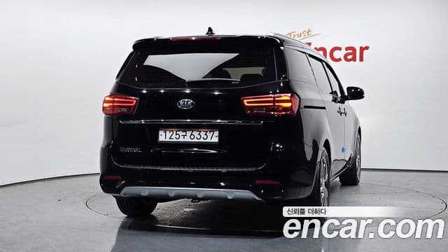 Kia The New Carnival 4