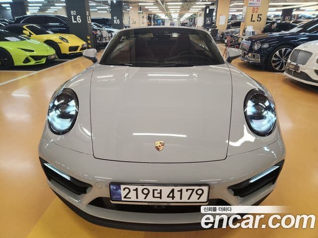 Porsche 911 (992) 1