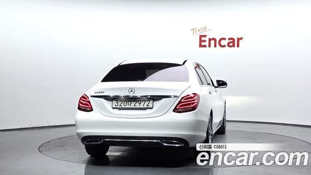 Mercedes-Benz C-Class W205 4