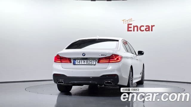 BMW 5 Series (G30) 4
