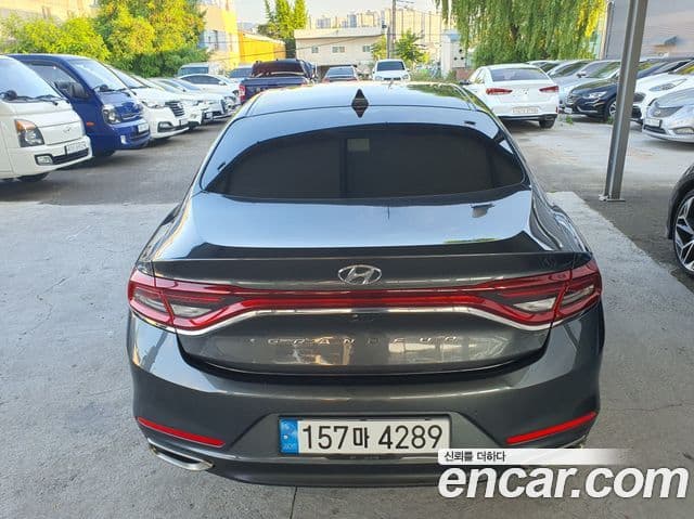 Hyundai Grandeur IG 4