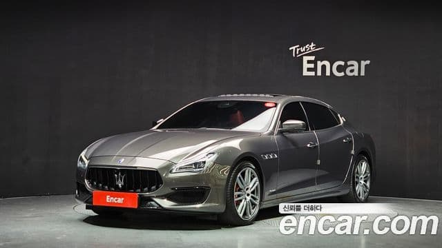 Maserati Quattroporte 1