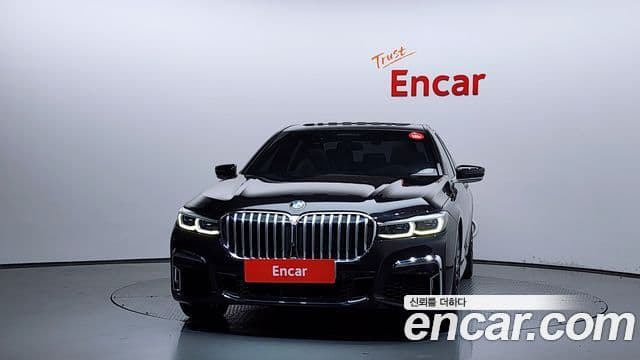 BMW 7 Series (G11) 3
