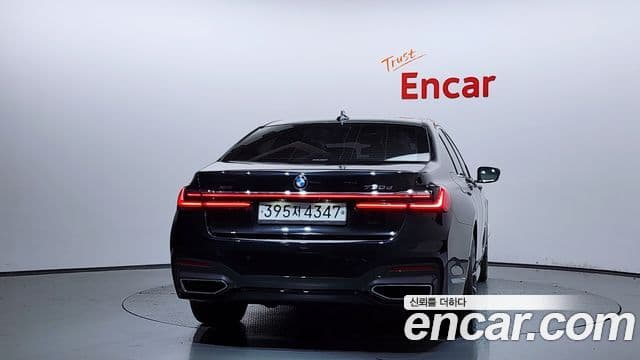 BMW 7 Series (G11) 4