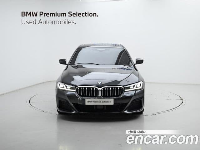 BMW 5 Series (G30) 3
