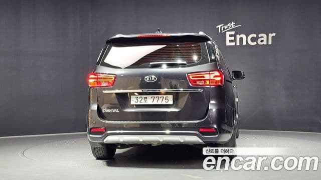 Kia The New Carnival 4