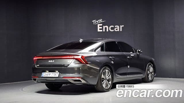Kia K8 Hybrid 2