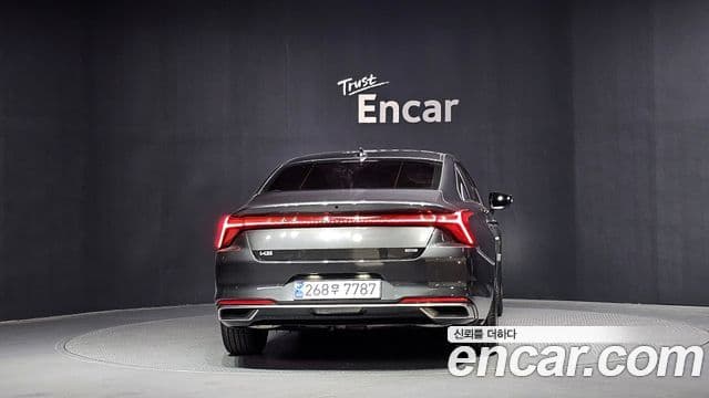 Kia K8 Hybrid 4