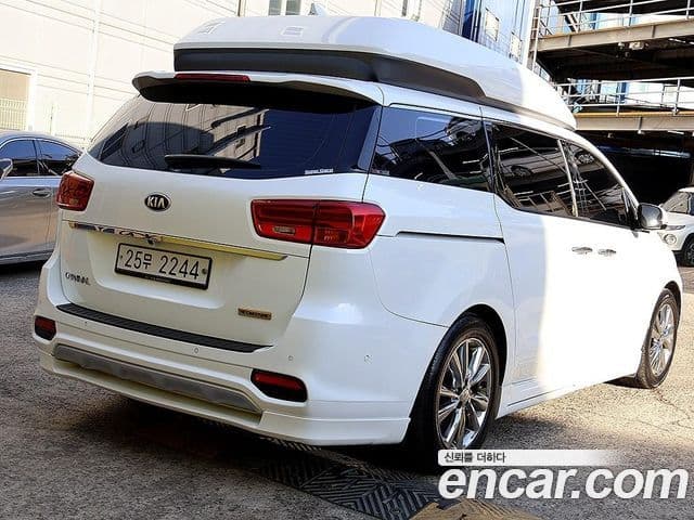 Kia The New Carnival 4