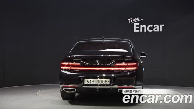 Genesis G90 4