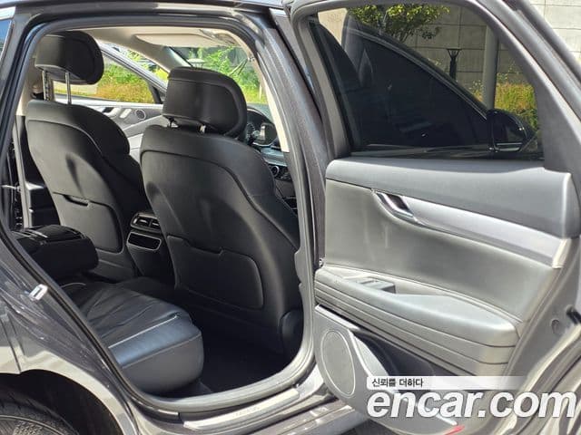 Genesis G80 (RG3) 4